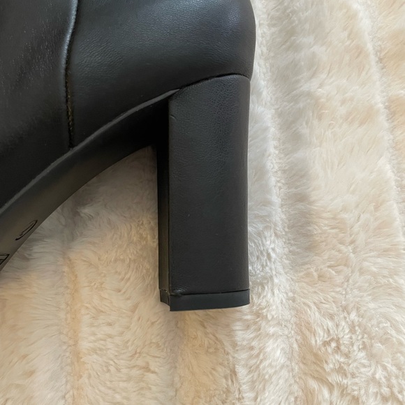 TOP Moda Elegant Black Ankle Boots - Picture 3 of 3